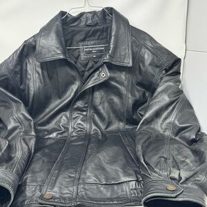 Vintage Boston, outfitters size 2 XL Men's Black lambskin Jacket bomber preowned